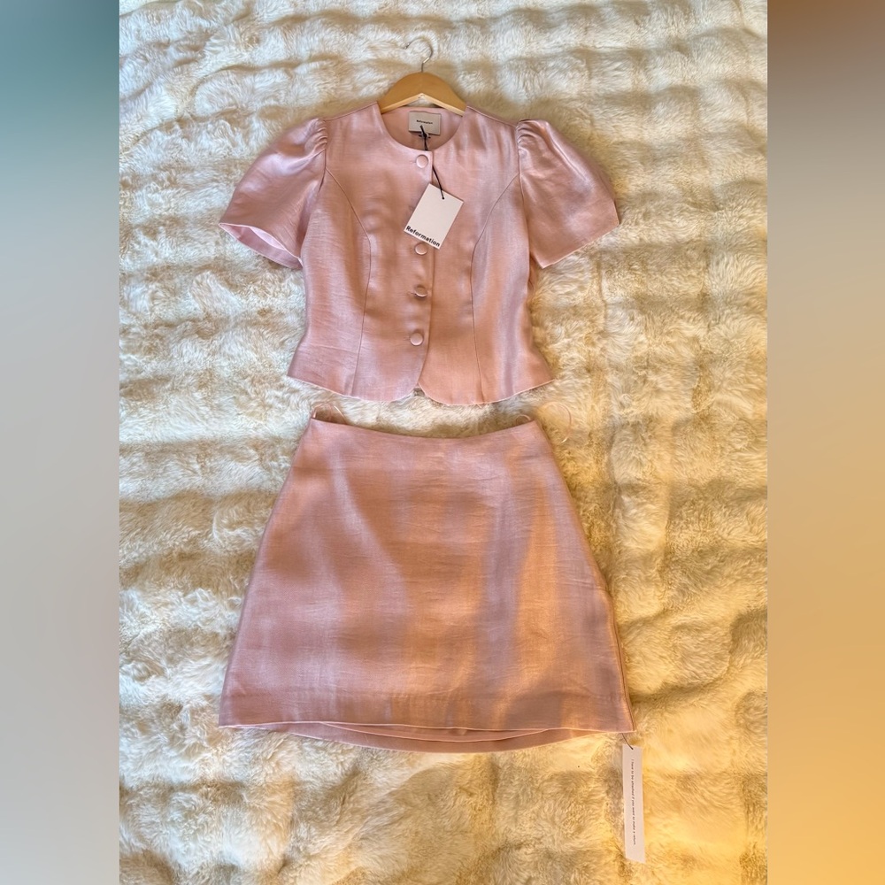 Reformation Mika Two Piece In Bubblegum, brand new, never worn, no flaws. - Picture 6 of 16